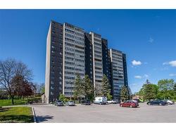 801-225 Harvard Place  Waterloo, ON N2J 4H4