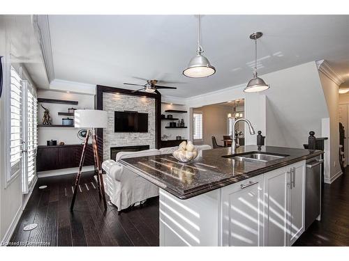 512 Goldenrod Lane, Kitchener, ON - Indoor Photo Showing Kitchen With Double Sink With Upgraded Kitchen