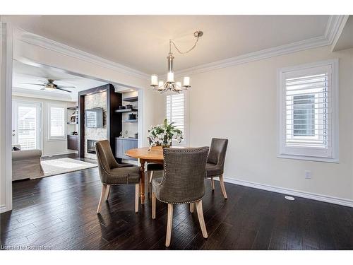 512 Goldenrod Lane, Kitchener, ON - Indoor Photo Showing Dining Room