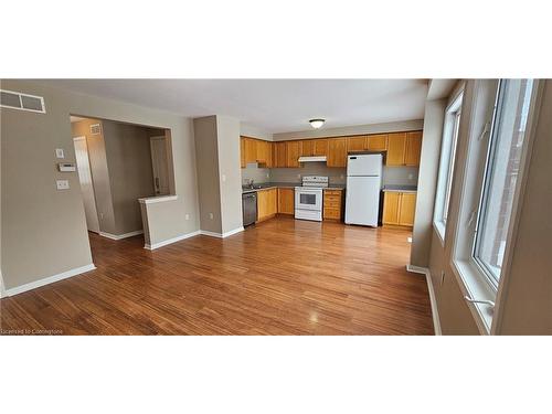 35 Nancroft Crescent, Cambridge, ON - Indoor Photo Showing Kitchen