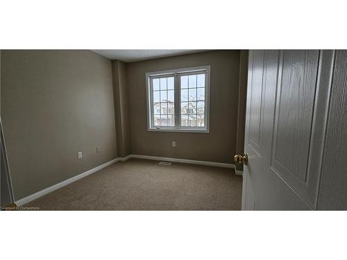 35 Nancroft Crescent, Cambridge, ON - Indoor Photo Showing Other Room