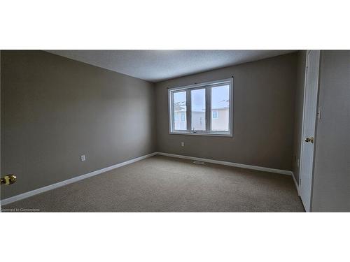 35 Nancroft Crescent, Cambridge, ON - Indoor Photo Showing Other Room