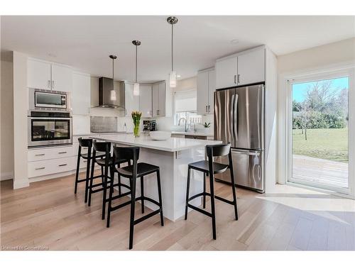 364 Ash Tree Place, Waterloo, ON - Indoor Photo Showing Kitchen With Upgraded Kitchen