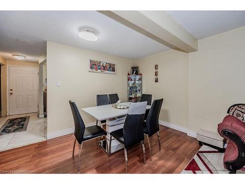 17 Folkstone Crescent, Kitchener, ON - Indoor Photo Showing Dining Room