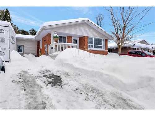 136 Dunsmere Drive, Kitchener, ON - Outdoor With Facade