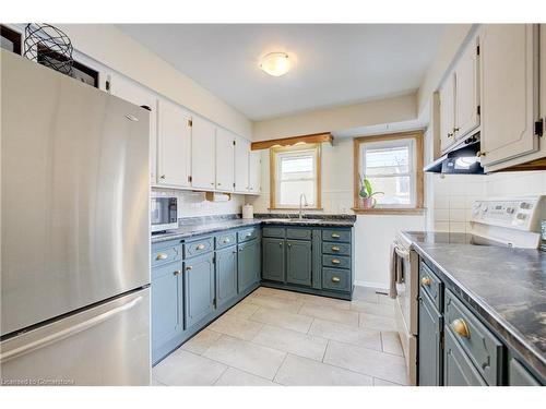 11 Harber Avenue, Kitchener, ON - Indoor Photo Showing Kitchen