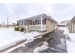 260 Hazelglen Drive  Kitchener, ON N2M 2E7