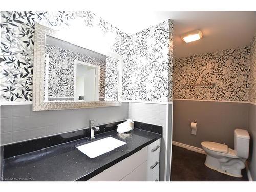 141 Fenwick Court, Kitchener, ON - Indoor Photo Showing Bathroom