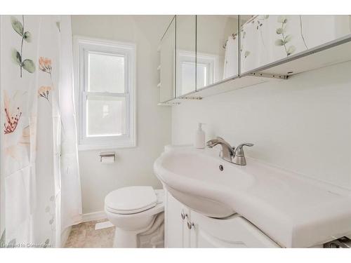 263 Edwin Street, Kitchener, ON - Indoor Photo Showing Bathroom