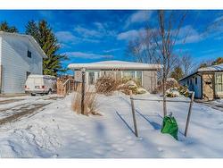 96 Rossford Crescent  Kitchener, ON N2M 2H7