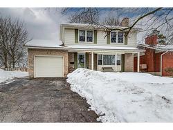 21 Crestwood Drive  Cambridge, ON N1S 3N8