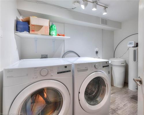 62 Perth Road, Kitchener, ON - Indoor Photo Showing Laundry Room