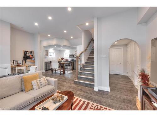 62 Perth Road, Kitchener, ON - Indoor Photo Showing Living Room