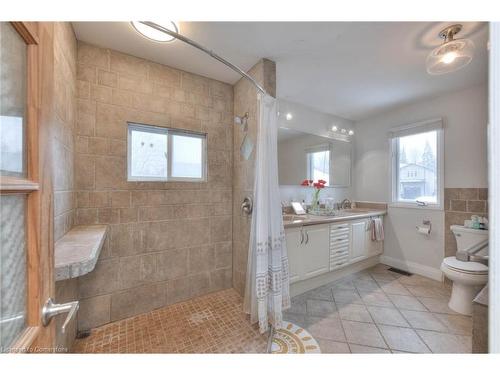 62 Perth Road, Kitchener, ON - Indoor Photo Showing Bathroom