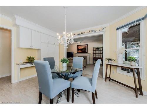 15 Trelawney Street, Kitchener, ON - Indoor Photo Showing Dining Room