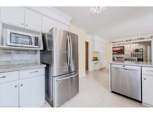 15 Trelawney Street, Kitchener, ON - Indoor Photo Showing Kitchen