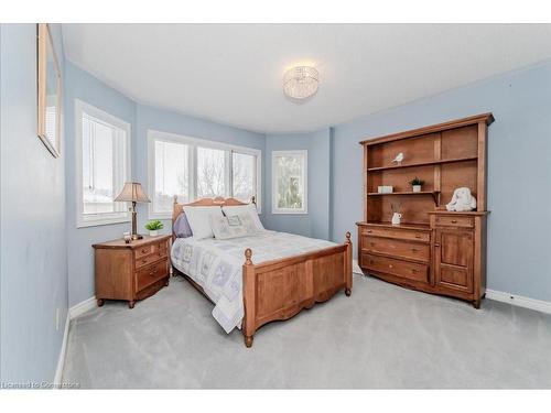 15 Trelawney Street, Kitchener, ON - Indoor Photo Showing Bedroom