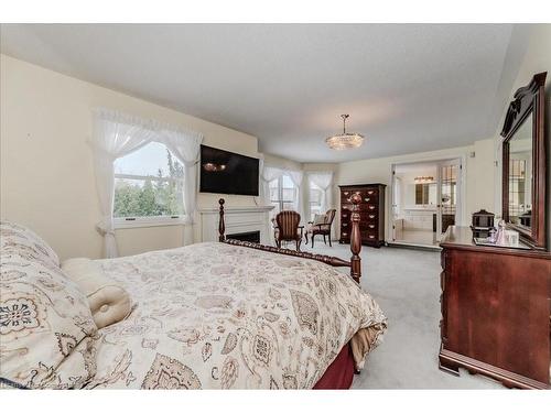 15 Trelawney Street, Kitchener, ON - Indoor Photo Showing Bedroom