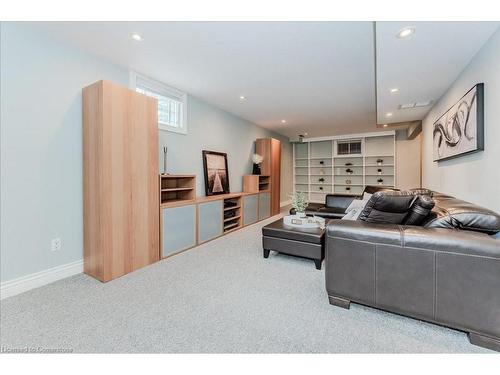 15 Trelawney Street, Kitchener, ON - Indoor Photo Showing Living Room