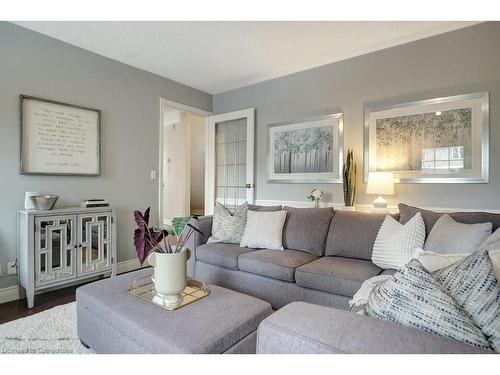 116 Darren Crescent, Cambridge, ON - Indoor Photo Showing Living Room