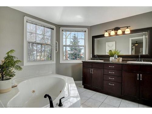 116 Darren Crescent, Cambridge, ON - Indoor Photo Showing Bathroom