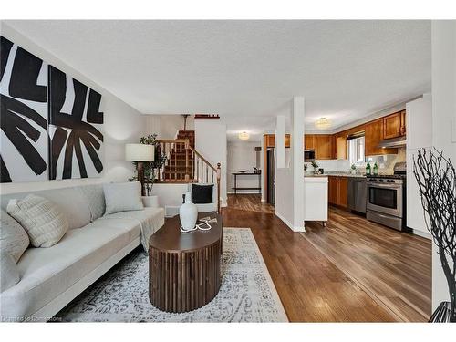 98 Bush Clover Crescent, Kitchener, ON - Indoor Photo Showing Living Room