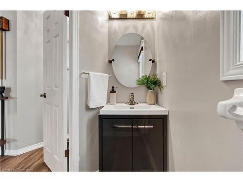 98 Bush Clover Crescent, Kitchener, ON - Indoor Photo Showing Bathroom