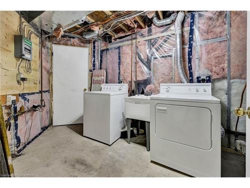 98 Bush Clover Crescent, Kitchener, ON - Indoor Photo Showing Laundry Room