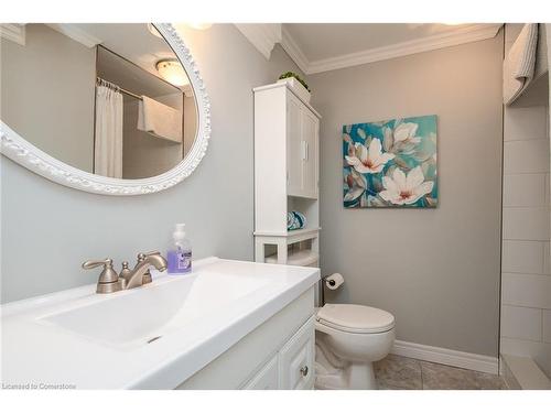 11 Lanark Crescent, Kitchener, ON - Indoor Photo Showing Bathroom