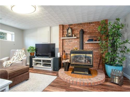 11 Lanark Crescent, Kitchener, ON - Indoor Photo Showing Living Room With Fireplace