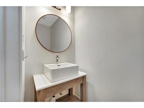 148 Weichel Street, Kitchener, ON - Indoor Photo Showing Bathroom