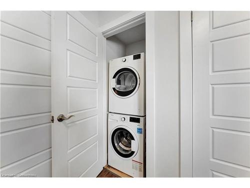 148 Weichel Street, Kitchener, ON - Indoor Photo Showing Laundry Room