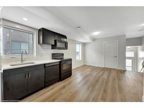 148 Weichel Street, Kitchener, ON - Indoor Photo Showing Kitchen