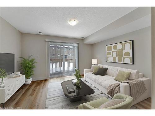 148 Weichel Street, Kitchener, ON - Indoor Photo Showing Living Room