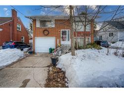 323 Clifton Road  Kitchener, ON N2H 4W1