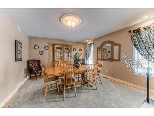 593 Guildwood Place, Waterloo, ON - Indoor Photo Showing Dining Room