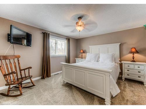 593 Guildwood Place, Waterloo, ON - Indoor Photo Showing Bedroom