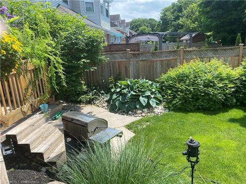 593 Guildwood Place, Waterloo, ON - Outdoor With Backyard