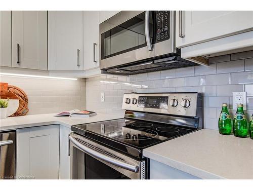 20 Schueller Street, Kitchener, ON - Indoor Photo Showing Kitchen