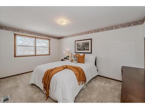 395 Forest Hill Drive, Kitchener, ON - Indoor Photo Showing Bedroom