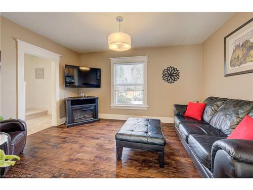 5 Summit Avenue, Cambridge, ON - Indoor Photo Showing Living Room With Fireplace