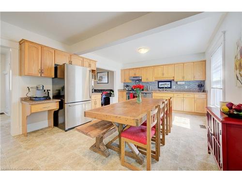 5 Summit Avenue, Cambridge, ON - Indoor Photo Showing Kitchen