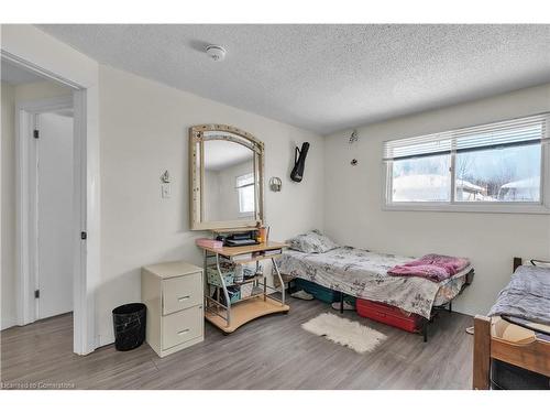 2059 Mountbatten Place, London, ON - Indoor Photo Showing Bedroom