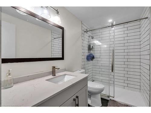 2059 Mountbatten Place, London, ON - Indoor Photo Showing Bathroom