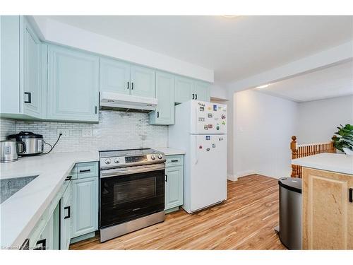 46 High Street, Waterloo, ON - Indoor Photo Showing Kitchen