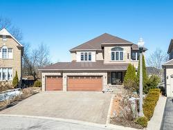 42 Oakdale Court  Kitchener, ON N2P 2S9