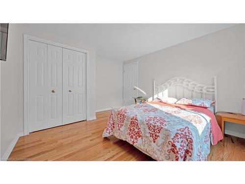 679 Keatswood Crescent, Waterloo, ON - Indoor Photo Showing Bedroom