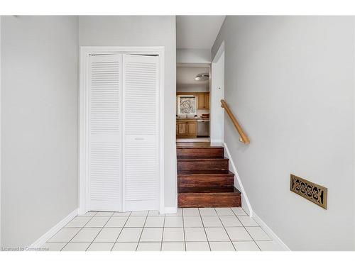 476 Parkwood Court, Waterloo, ON - Indoor Photo Showing Other Room