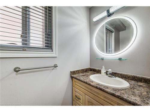 144 Udvari Crescent, Kitchener, ON - Indoor Photo Showing Bathroom