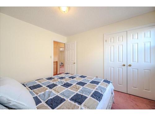 53 Lynnvalley Crescent, Kitchener, ON - Indoor Photo Showing Bedroom